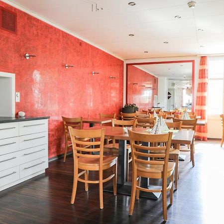 Niederuzwil Hotel Loewen מראה חיצוני תמונה
