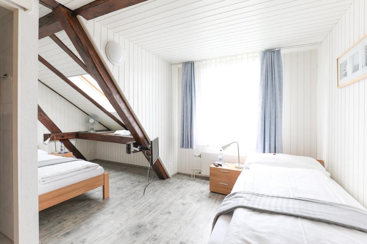 Niederuzwil Hotel Loewen מראה חיצוני תמונה